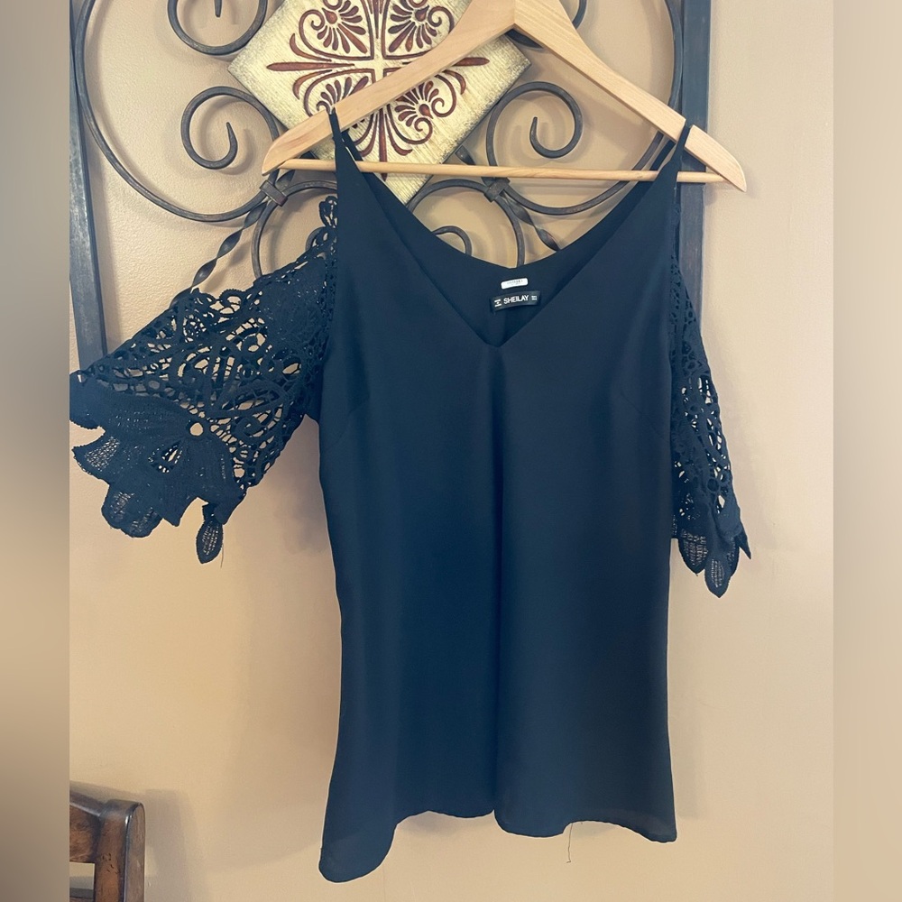 Sheilay Black Asymmetrical Embellished Short Sleeve Blouse